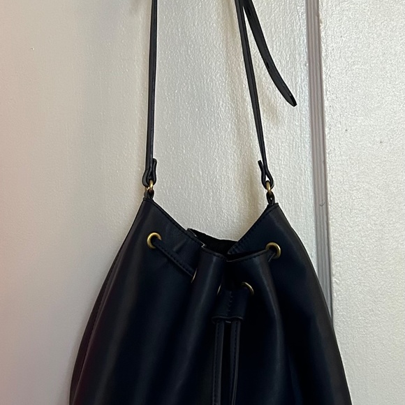 Frank and Oak blue leather bucket bag - Picture 3 of 4